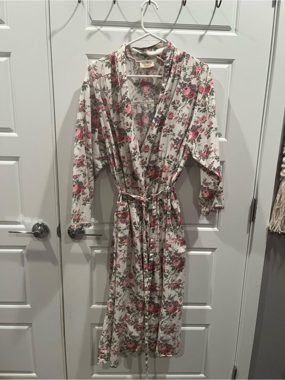 Vintage Gold Label Victoria's Secret Robe Floral Print. Cottage Core.  Cotton